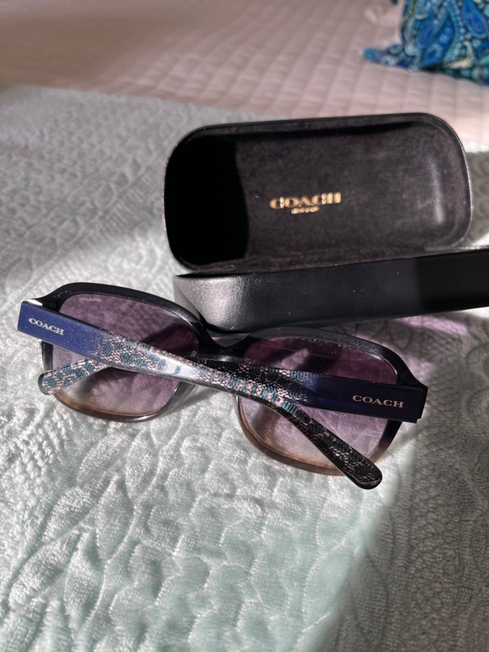 Coach Women's Navy Frame Sunglasses with Black Case - Picture 4 of 14